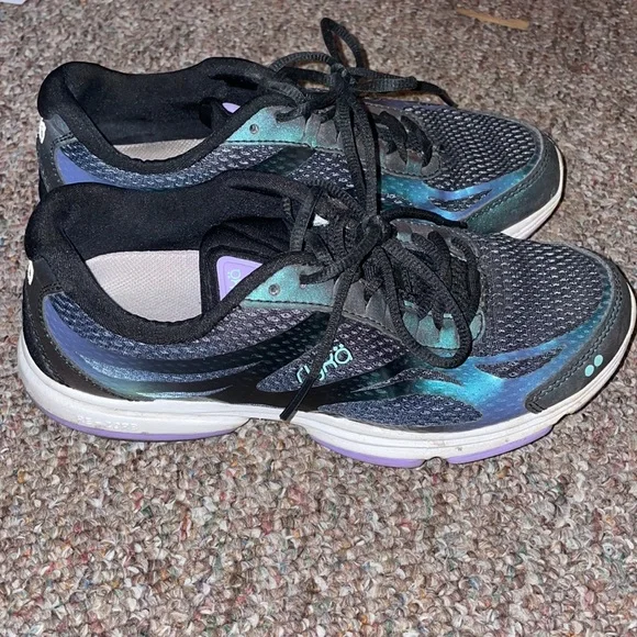 Ryka tennis shoe, Womens size 7 - Picture 4 of 5